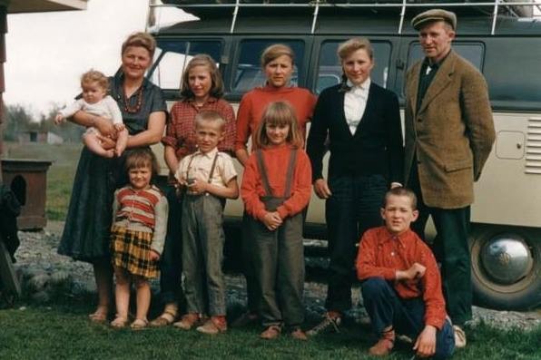 Atz Kilcher with his parents and siblings