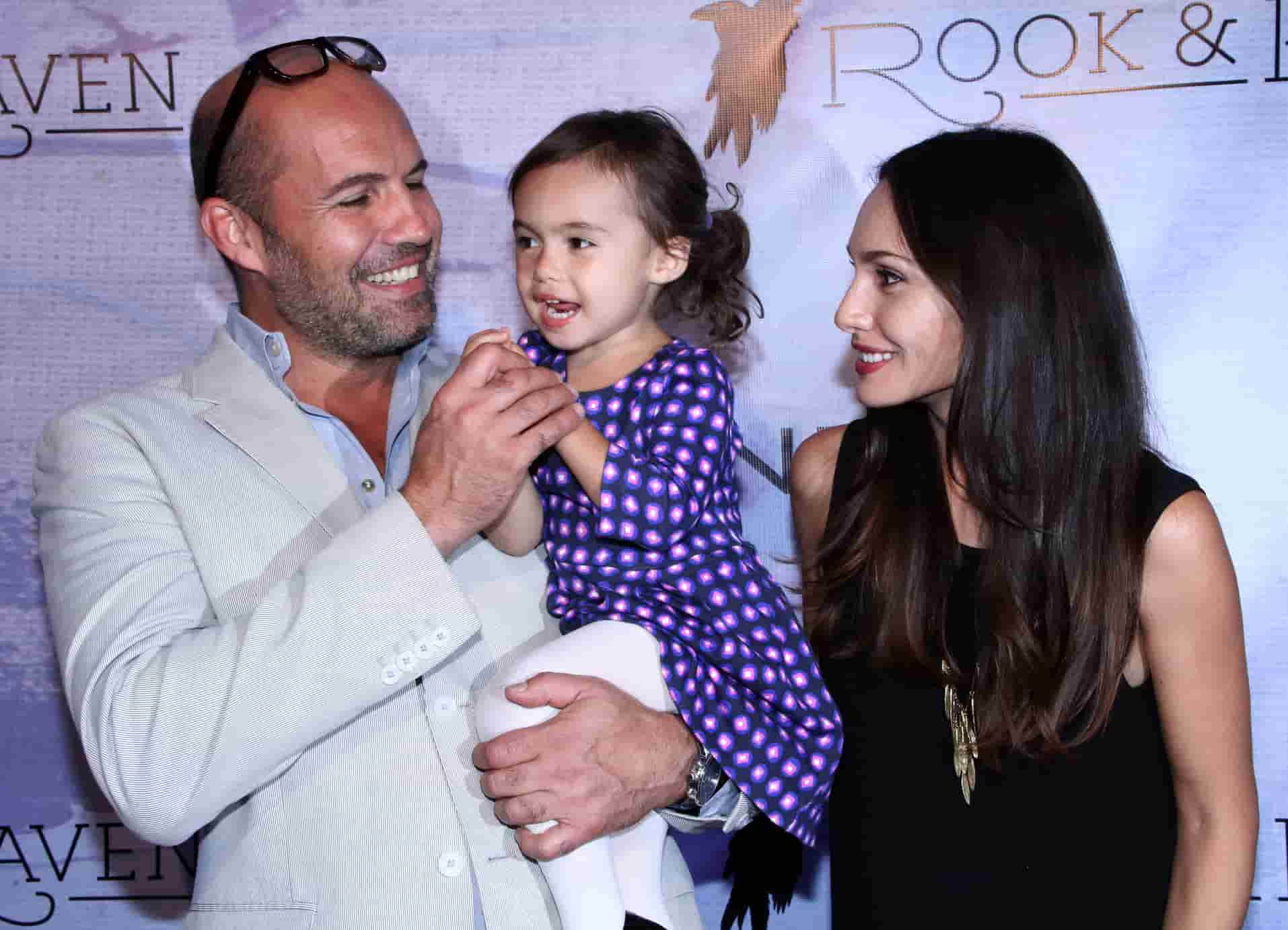 Image of Candice Neill with her husband, Billy Zane, and their daughter