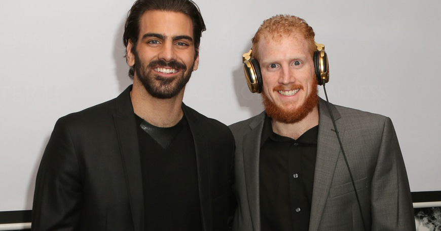 Image of Nyle DiMarco with his twin brother, Nico DiMarco